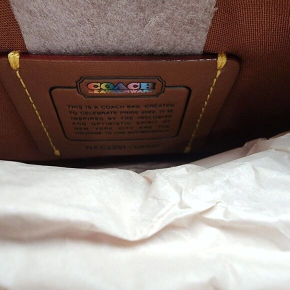 COACH SWINGER Pride Crossbody Shoulder Rainbow Signature Canvas CA100 NWT - Picture 3 of 9